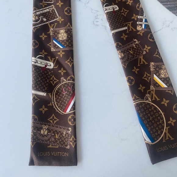 Louis Vuitton trunk twilly - Picture 3 of 4